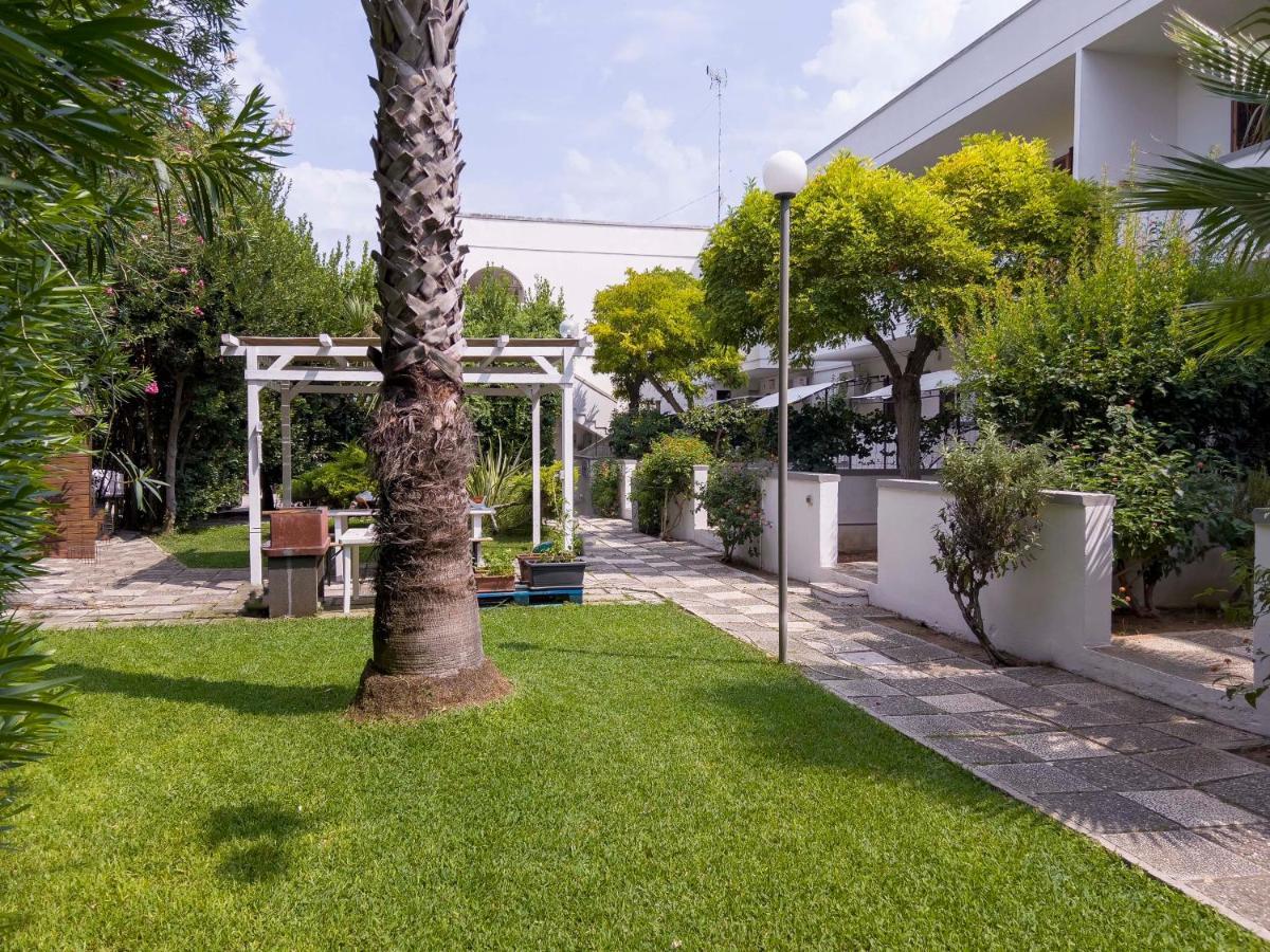 Residence Borgo Latino- Localo Торре-дель-Орсо Екстер'єр фото