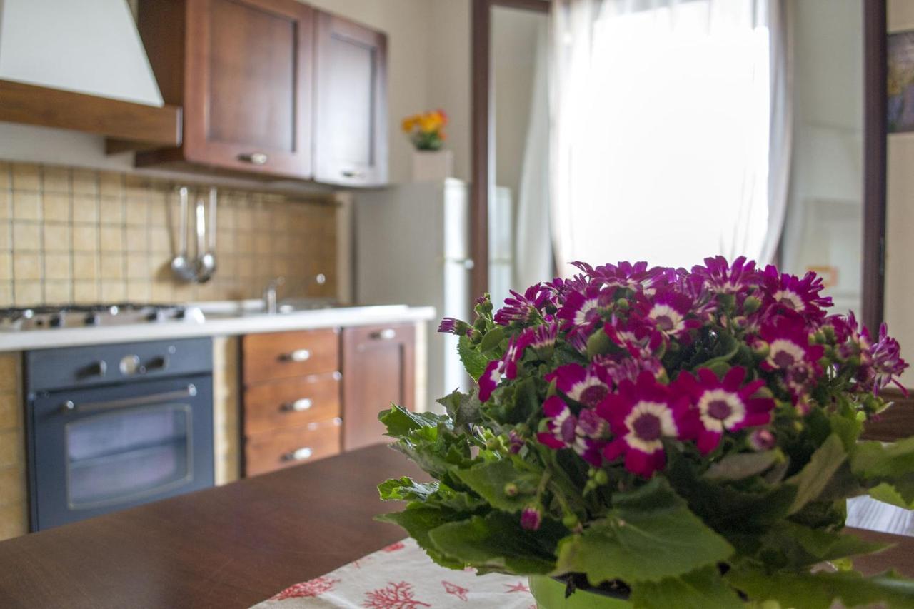 Residence Borgo Latino- Localo Торре-дель-Орсо Екстер'єр фото