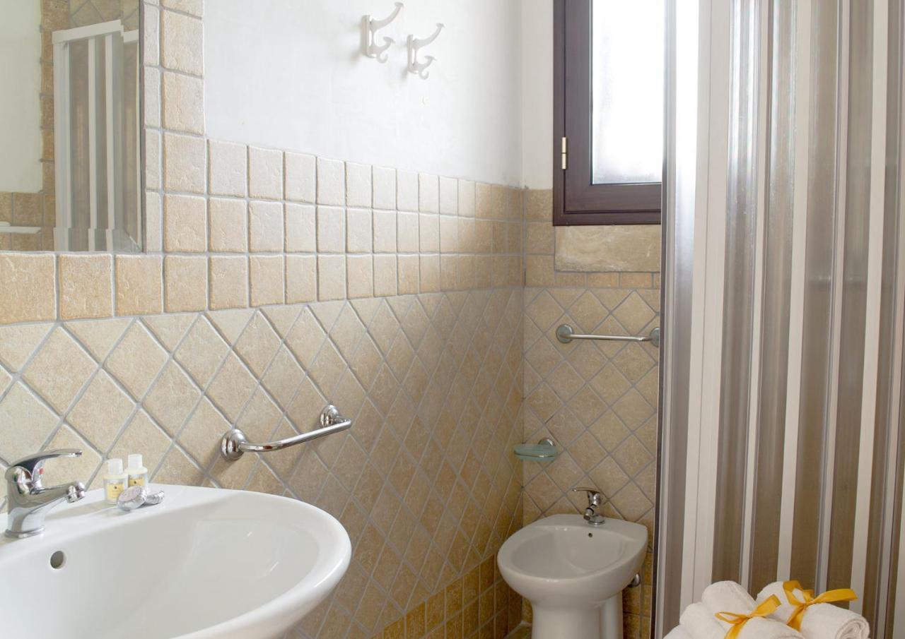 Residence Borgo Latino- Localo Торре-дель-Орсо Екстер'єр фото